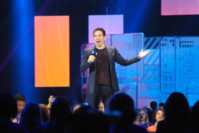 Apolo Ohno. Photo: Jenny Bristol