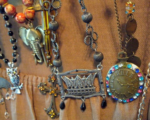 EdithYorkinspired Jewelry on Etsy