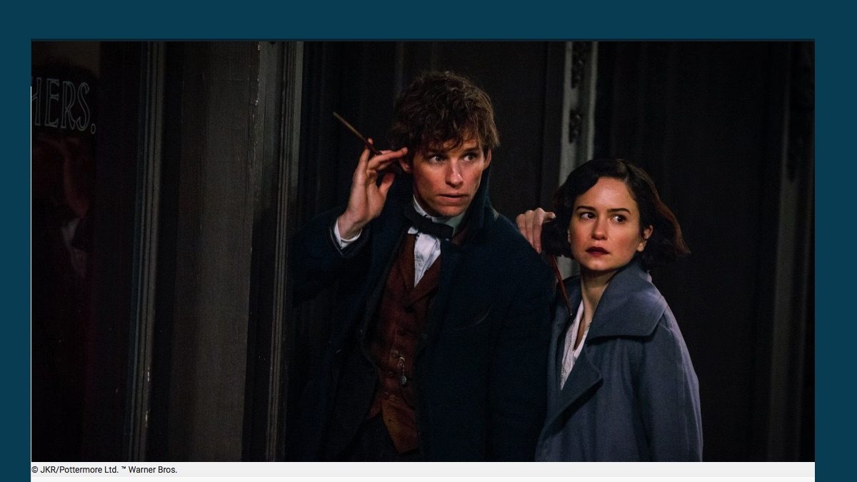 Screenshot of Newt Scamander and Tina Goldstein from Fantastic Beasts movie