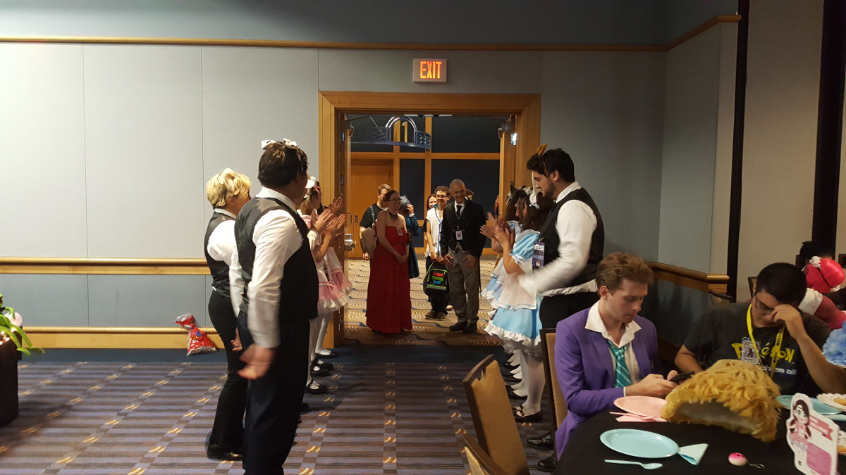 Okaerinasai-mase goshujin-sama!