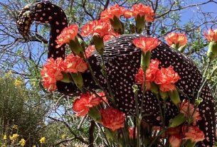 ElectricParade LawnArtFeature