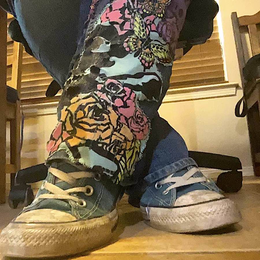 tshirt decorated pants